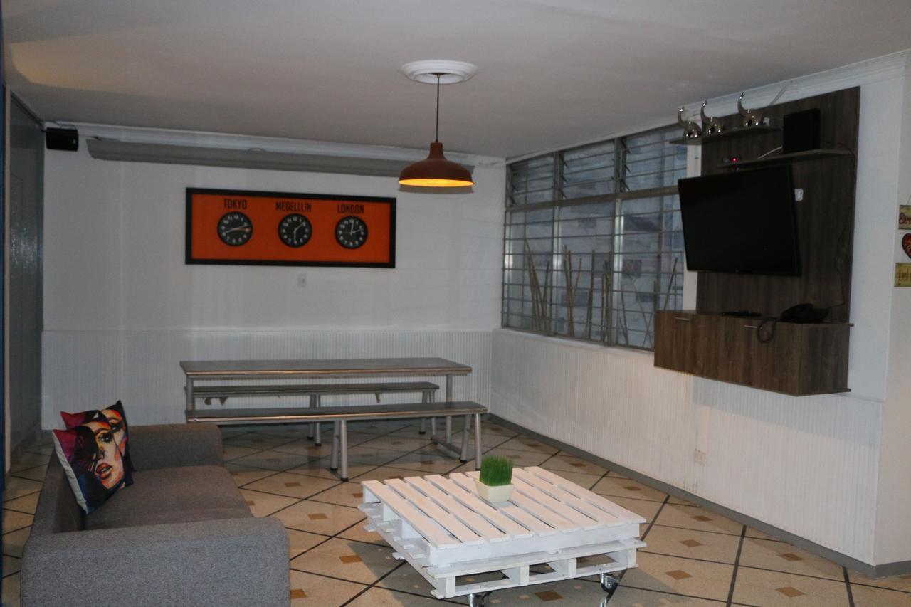 Backpackers Inn Medellín Eksteriør billede